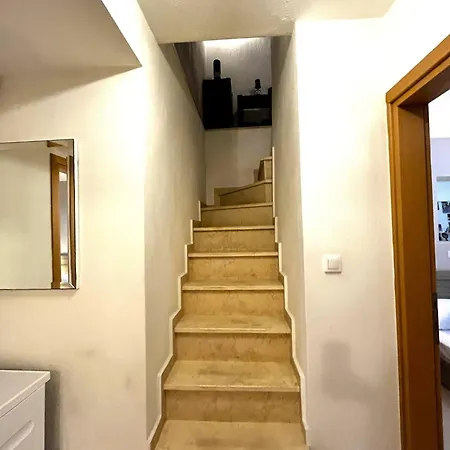 The Fortress, Beautiful And Private House With 度假居