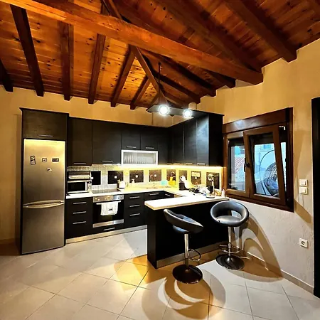 The Fortress, Beautiful And Private House With 度假居 斯基亚索斯镇