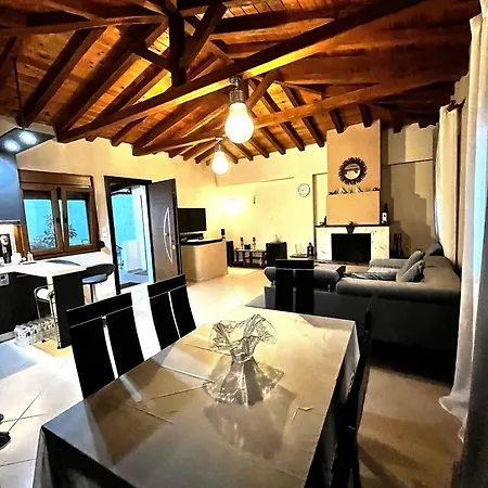 The Fortress, Beautiful And Private House With 斯基亚索斯镇