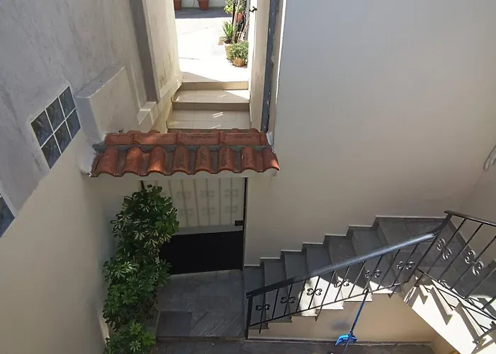 Case de vacanță The Fortress, Beautiful And Private House With