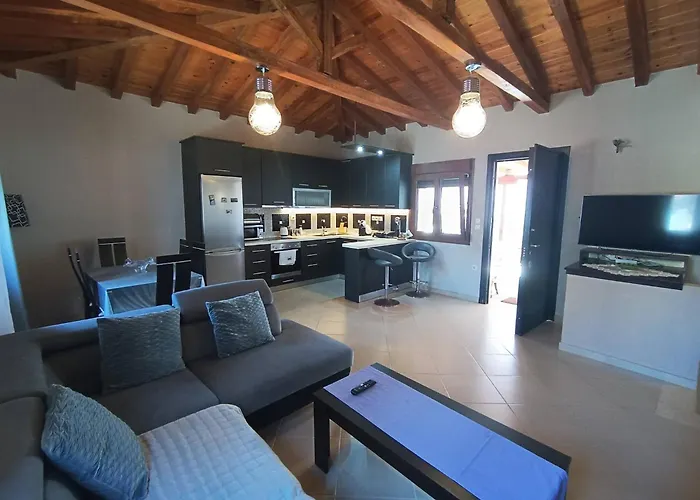 The Fortress, Beautiful And Private House With Skiathos